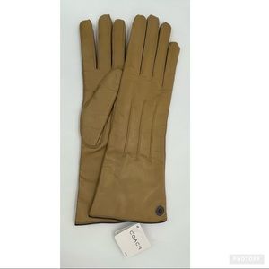 Coach NWT gloves